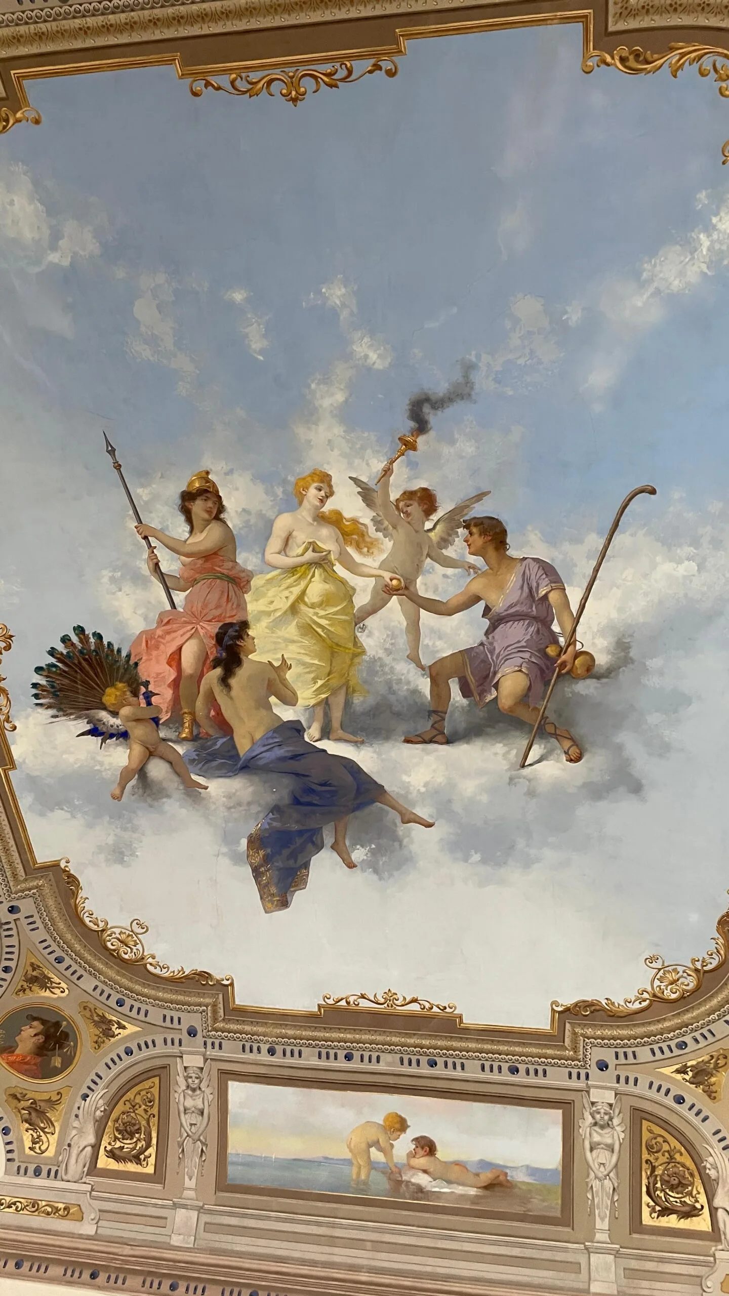 Interno della Chiesa del Santissimo Salvatore — navata e altare