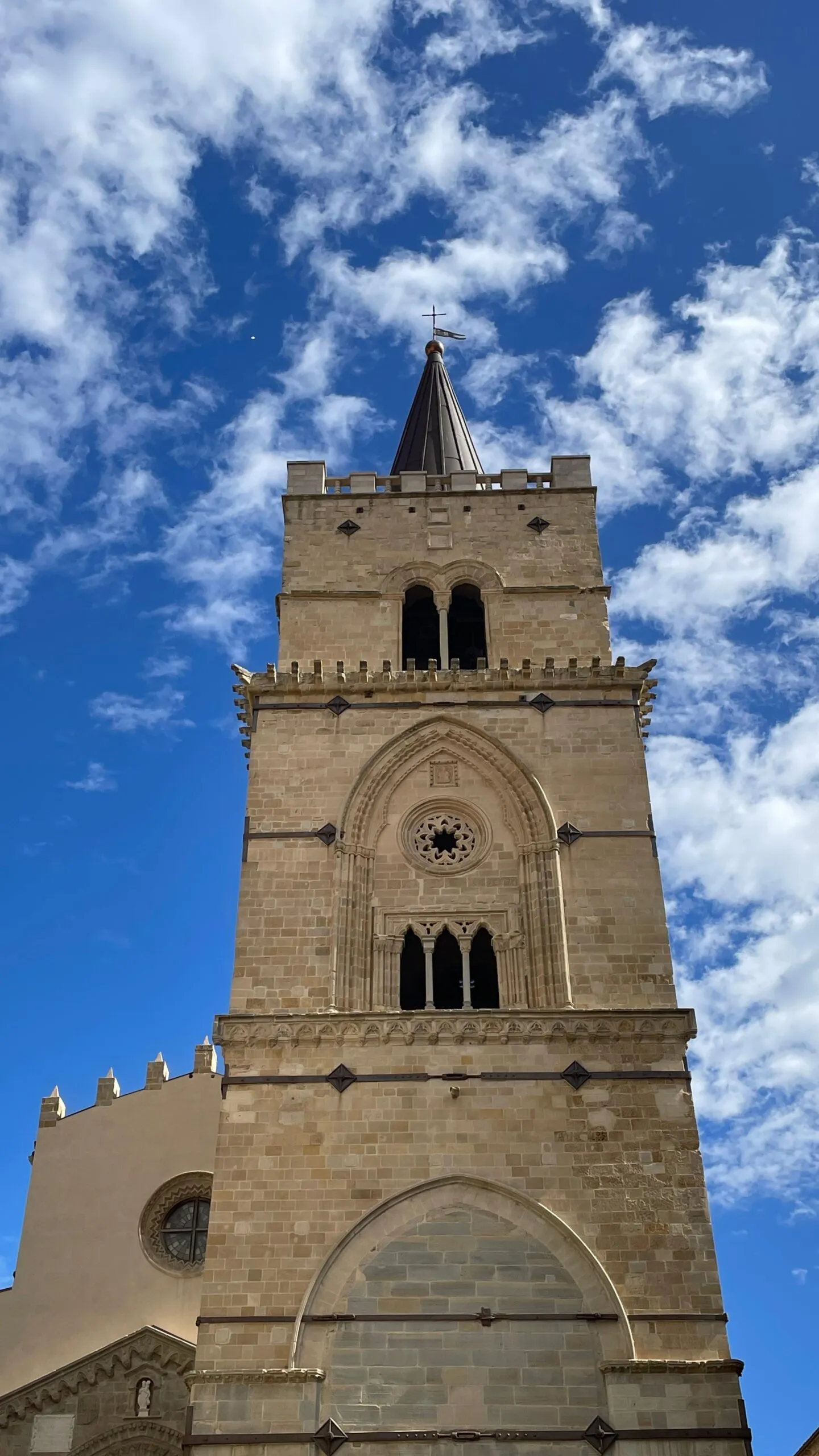 Particolare di una delle cappelle laterali