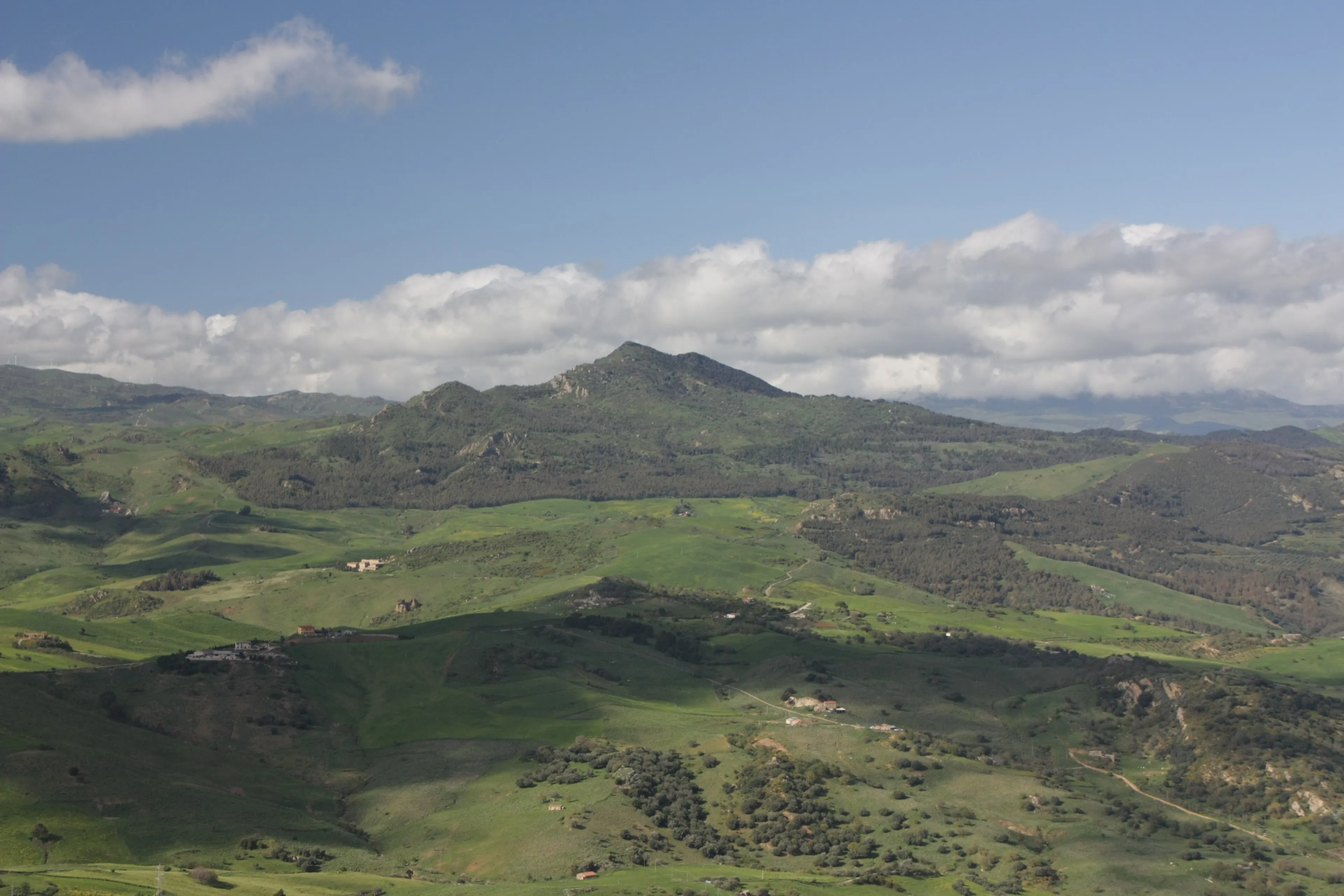 Monte Altesina, sopra Villadoro (Nicosia)