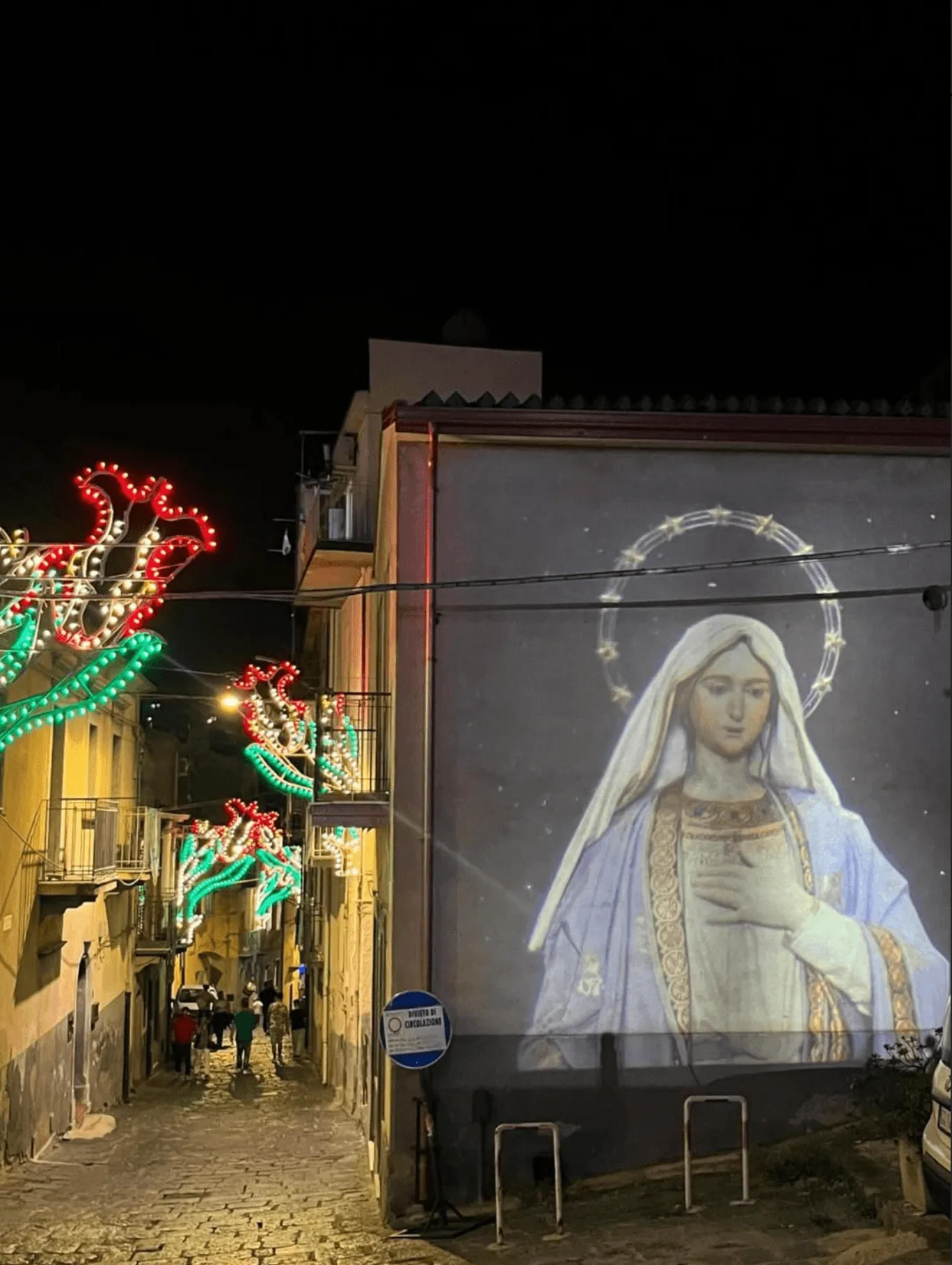 Scenographic hologram of Our Lady of Aid on the vault of Basilica Santa Maria Maggiore